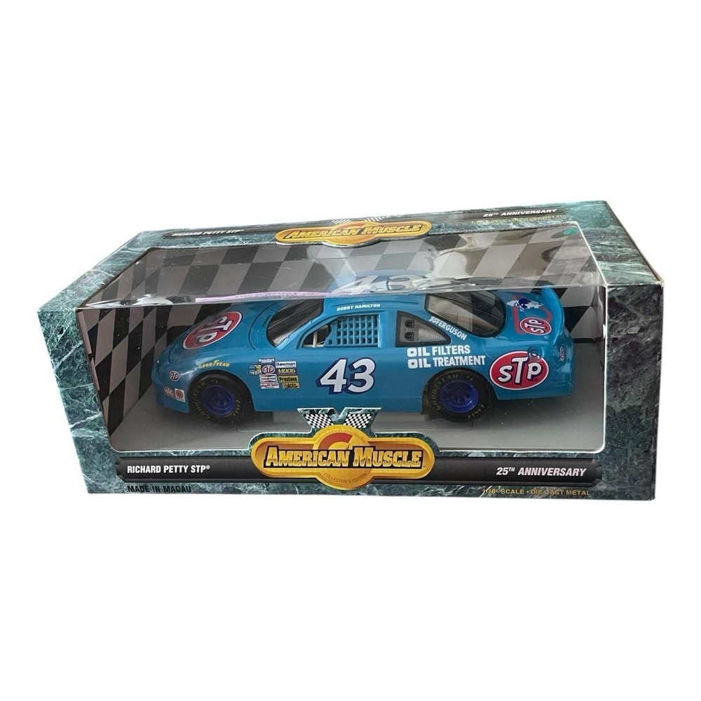 Bobby Hamilton #43 STP 25th Anniversary 1972 Pontiac ERTL American Muscle 1:18